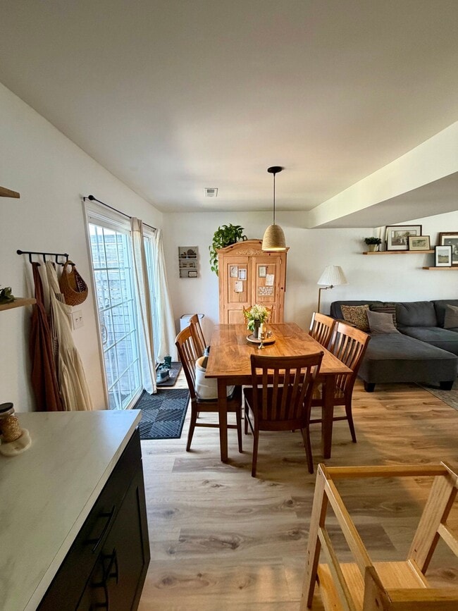 Photo - 60 Carriage House Dr