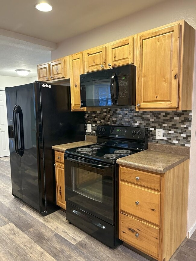 Photo - Charming 3 Bedroom, 2 Bathroom House!!