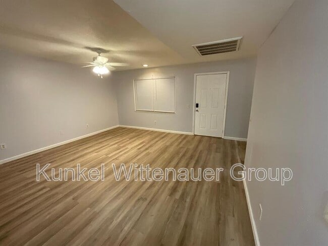 Photo - 1320 N 1st St