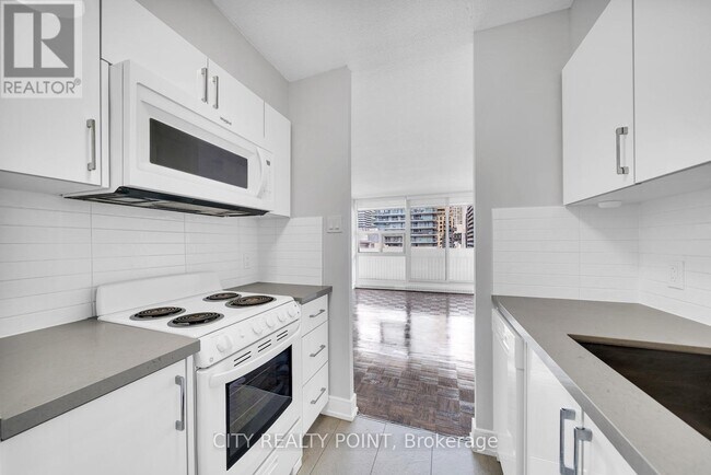 Photo - 33 Isabella St Unit 2412