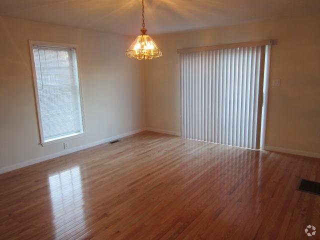 Building Photo - 3 bedroom in HARRISON NY 10528 Unit 1 Rental