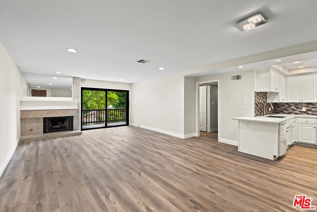 Building Photo - 8512 Tuscany Ave Unit 316 Rental