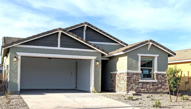 Photo - 2250 E Kelly Dr