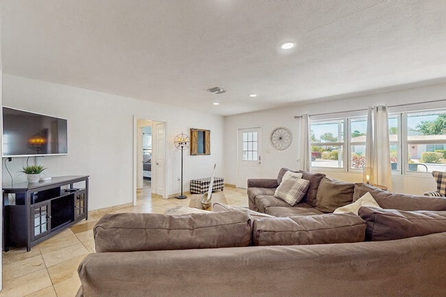 Photo - 1919 Siesta Dr Unit SI ID1591372P
