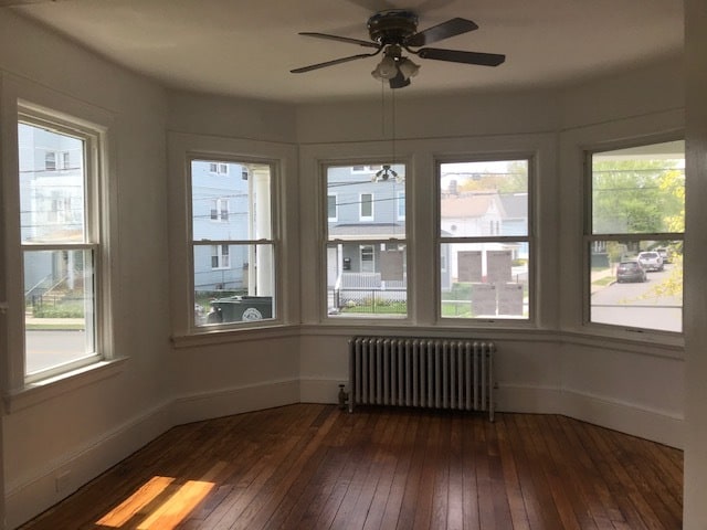 Sala de estar - 37 Poningo St