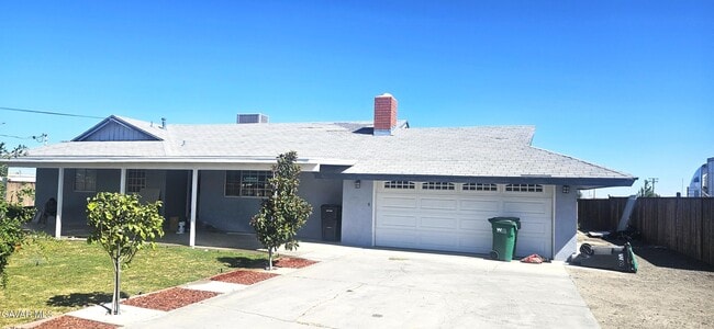 Building Photo - 5661 E Ave T