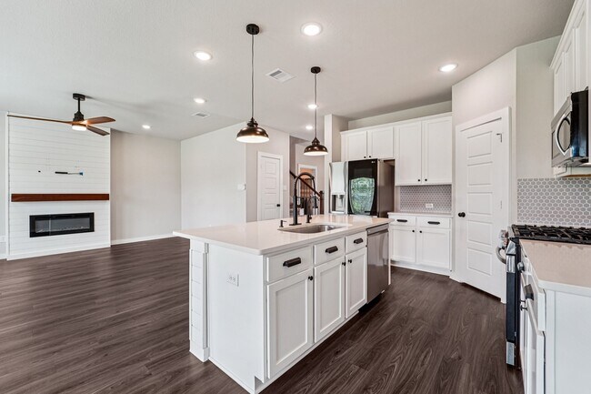 Photo - 15011 Red Buckeye Dr