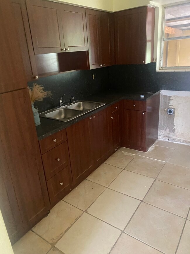 Photo - 530 NE 138th St