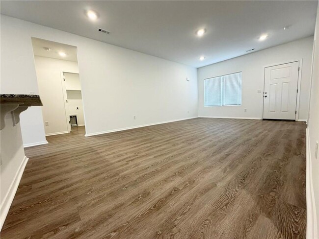 Photo - 2720 Evans St