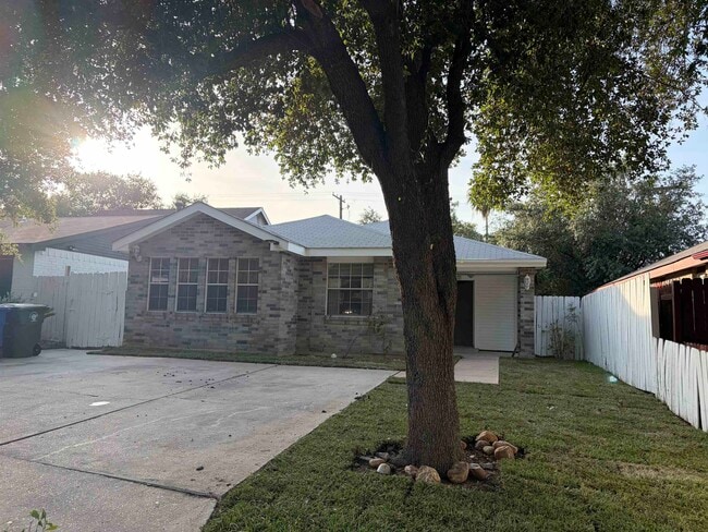 Building Photo - 6018 Colt Dr