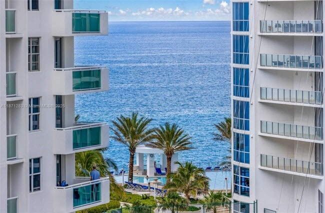 Building Photo - 3000 S Ocean Dr Unit 814