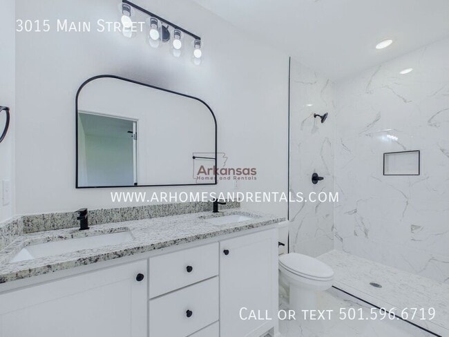 Photo - 3015 Main St