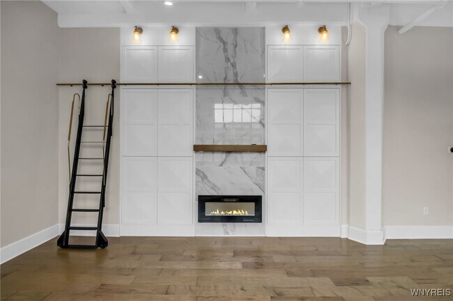 Photo - 210 Ellicott St