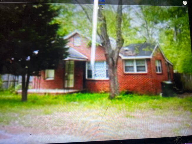 Building Photo - 1313 Winona Ave Rental