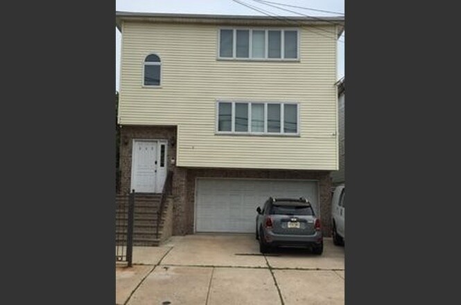 Photo - 117 Pennington St