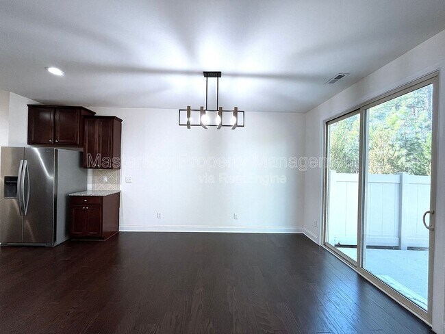 Photo - 152 Alamosa Pl