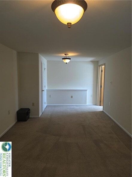 Photo - 822 Main St Unit 2 upstairs