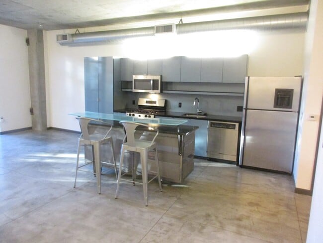Photo - Streetcar Lofts - studio with 1 parking sp... Unit SC127