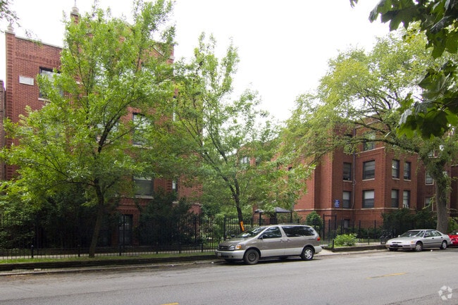 Building Photo - 6540 N. Ashland Rental
