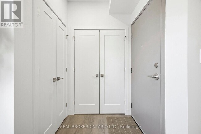 Photo - 184 Woodroffe Ave Unité 6