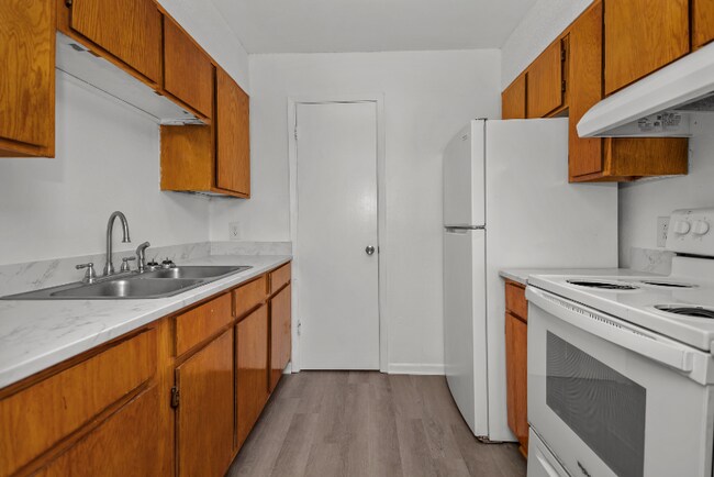 Photo - 1410 S Elizabeth Ave Unit 103