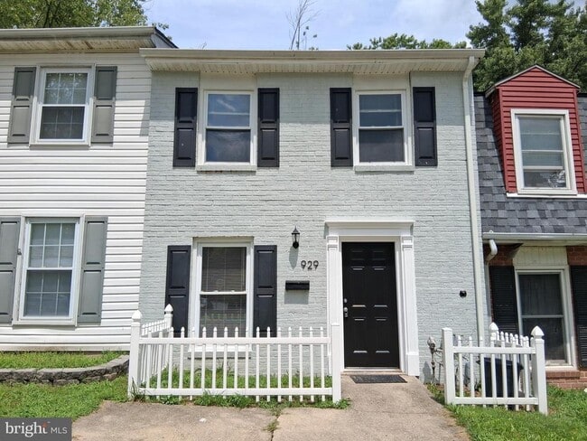 Building Photo - 929 Topview Dr Rental