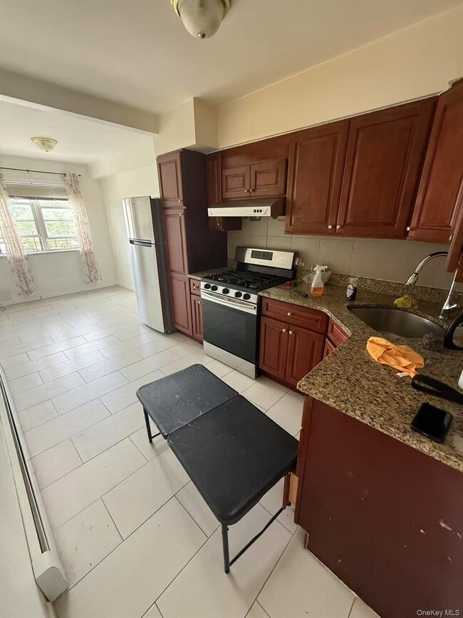 Building Photo - 70-31 153rd St Unit 3 Rental