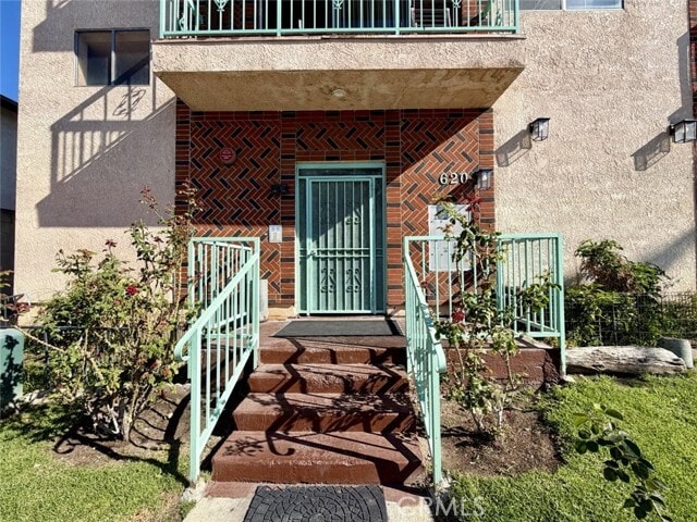 Building Photo - 620 S Lake St Unit 203