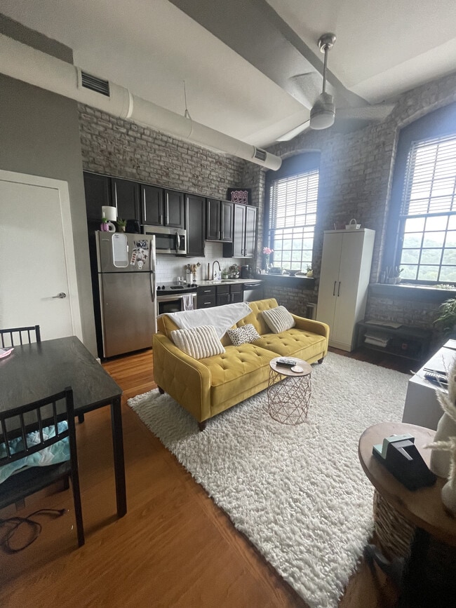 River Lofts West