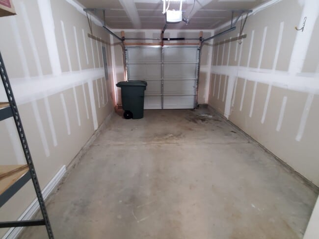 Photo - 3465 Avalon Lake Dr SW