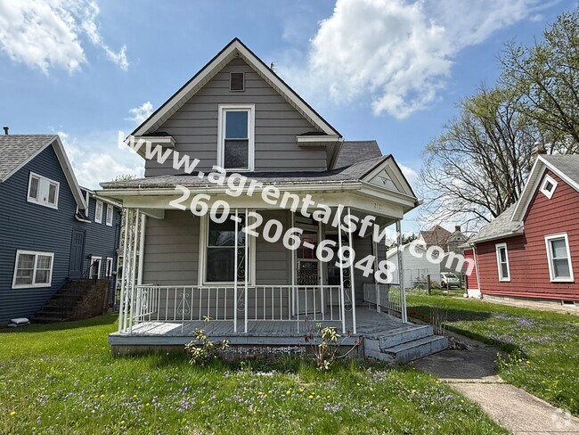 Building Photo - 3 Bedroom House