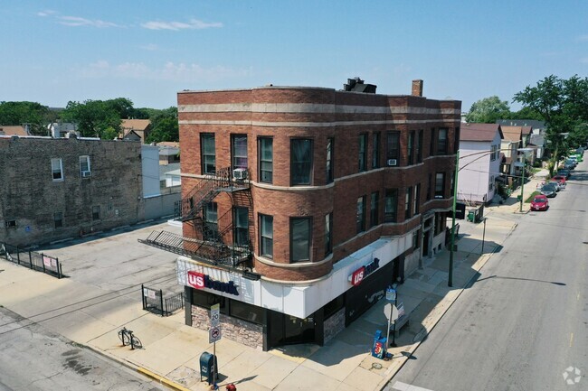 Building Photo - 3652 S Wallace St Unit 2S Rental