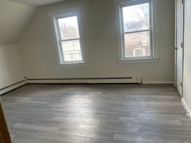 Photo - 23 Ellis Ave