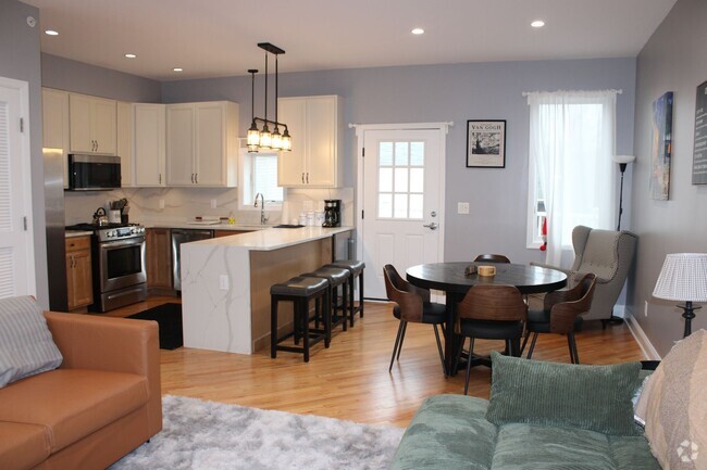 Building Photo - 1851 Unit Second Floor Rental