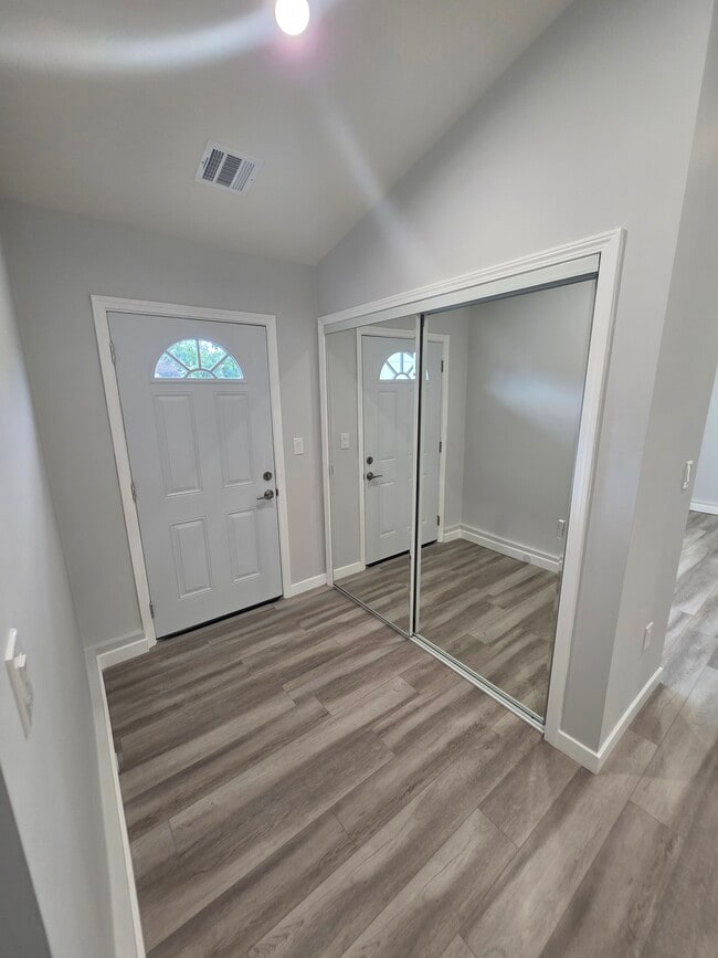 Photo - 18230 Chase St