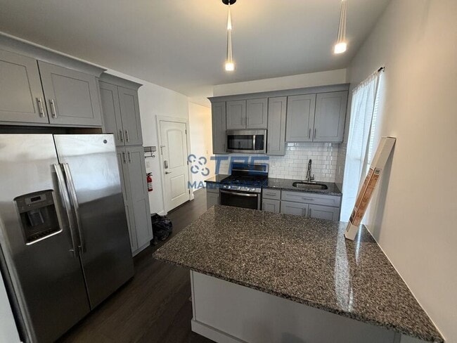 937-939 Pennington St-1R