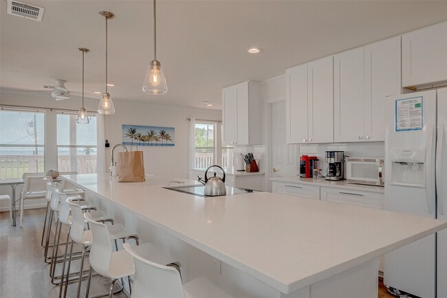 Building Photo - 510 Surf Oaks Dr