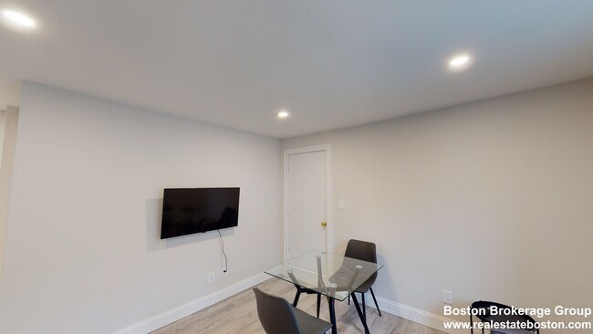 Photo - 122 Buttonwood St