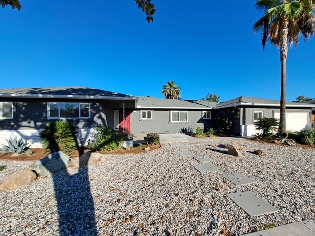 Photo - Beautiful 6-Bedroom Home with Pool & Outdo...