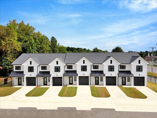 Building Photo - Cherfran Townhomes: Luxury Living in the H...