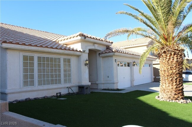 Photo - 2763 Chokecherry Ave