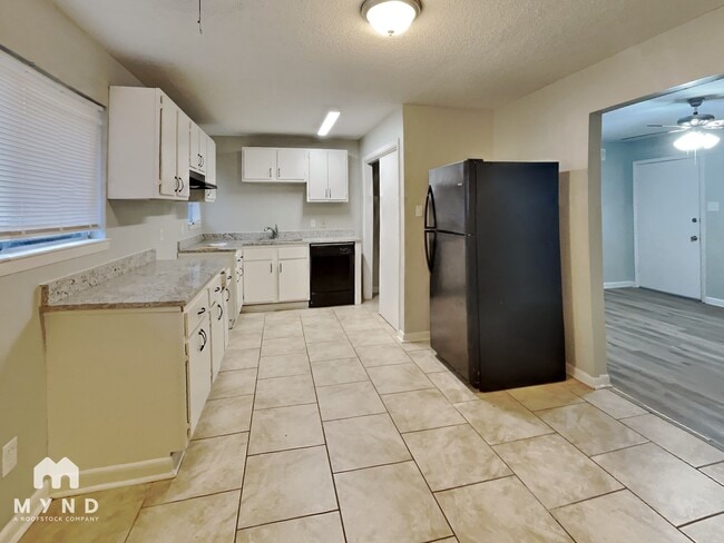 Photo - 4193 Deerland St