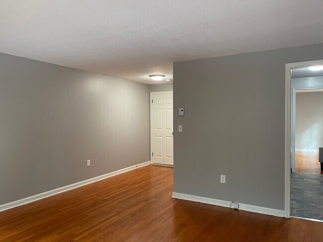 Suffield West Apartments