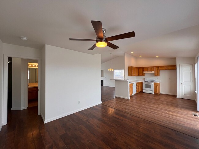 Photo - Beautiful 3 bedroom Fernley home