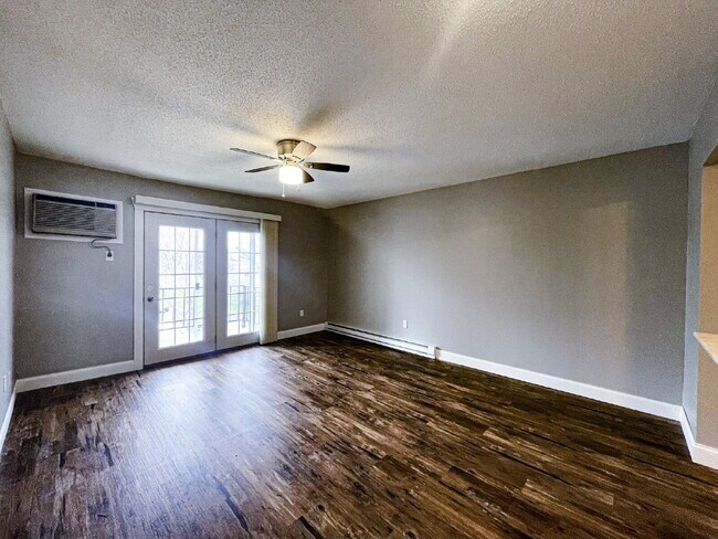 Photo - 2406 Marquette Rd Unit Apt 3