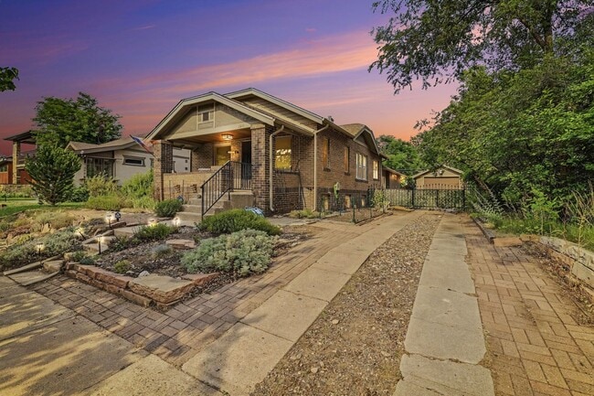 Building Photo - Charming Platte Park Bungalow Just Steps from South Pearl Street