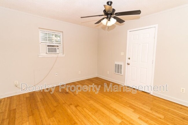 Photo - 5345 Lazard St Unidad B