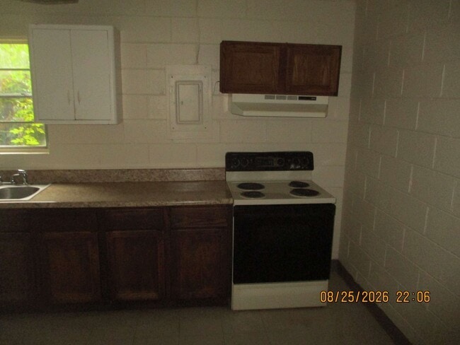 806 Dorsett Ave