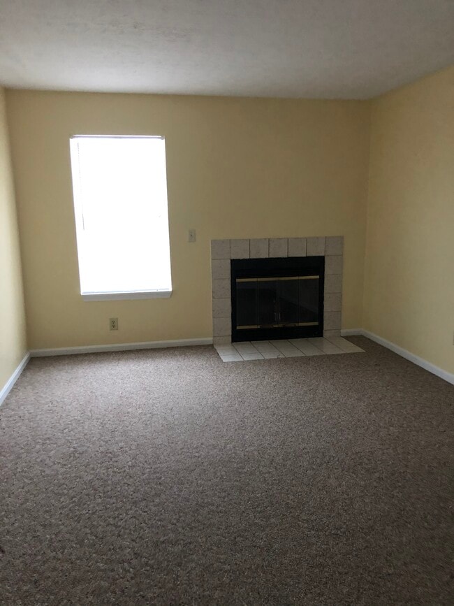 Living Room - 2926 Crockett Ct Unidad 4