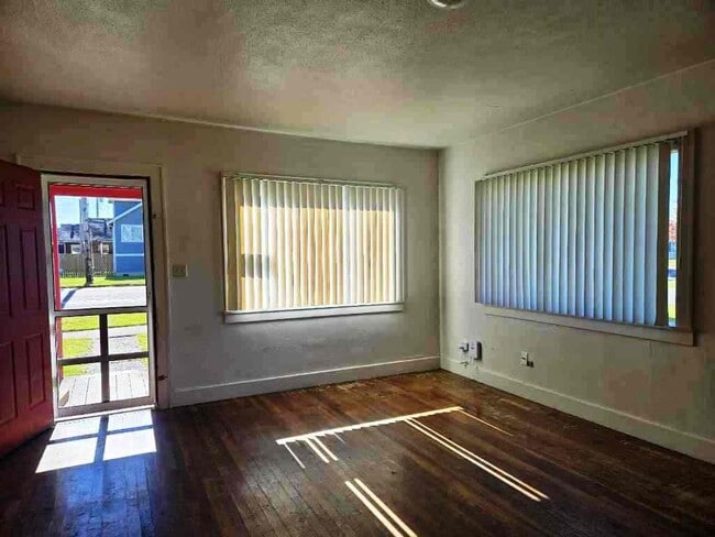 Photo - Hoquiam home - FOR RENT!